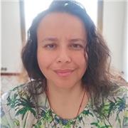 Profesora de administración, economía, finanzas y matemáticas. Para alumnos de primaria, secundaria y bachillerato